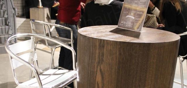 https://d1hcs5uofxldvl.cloudfront.net/chair-hire/article_additional/pop-up-cheese-store8/pop-up-cheese-store8-740x350.jpg - Cheese tasting made comfy with our stools.